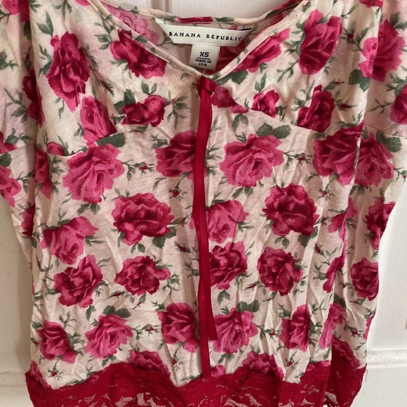 Banana Republic Roses and Lace Tank Top - Picture 2 of 3